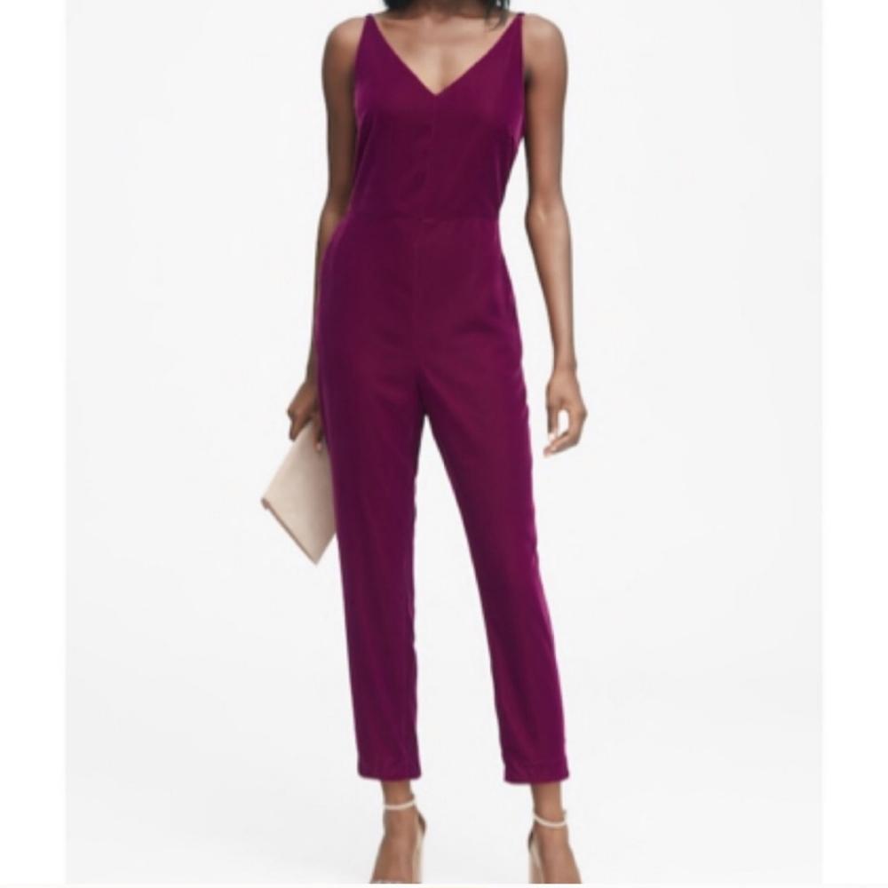 Banana Republic Magenta Velvet Cropped Jumpsuit. Size 2.